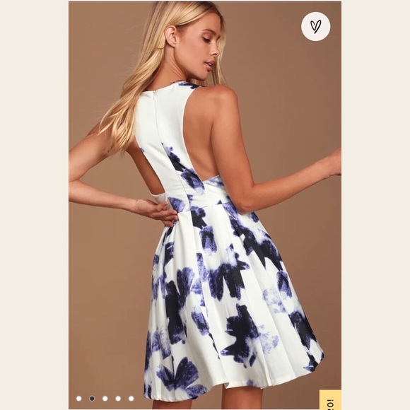 Lulus Seeing Chic Blue and Ivory Print Skater Dress NWT Size S - Picture 2 of 13